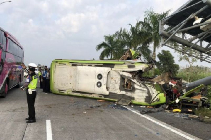 Kapolda Jatim Sebut Sopir Bus Maut Tol Sumo Lalai