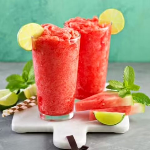 Ini segarnya paduan nanas dengan semangka! (Foto: Dok. Endeus TV)