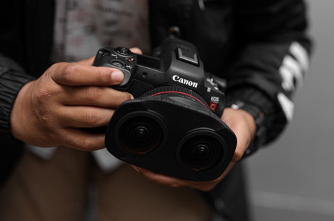 Canon Umumkan Kamera Mirrorless Terbaru, EOS R5 C
