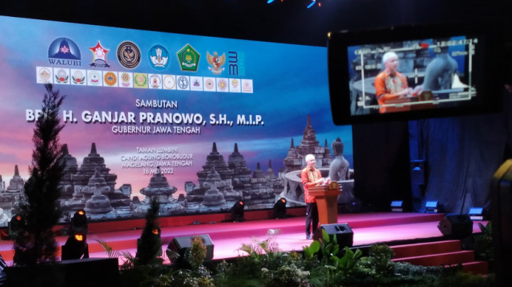 Ganjar Pranowo Ajak Amalkan Ajaran Buddha yang Tanpa Batas