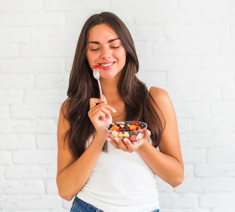 6 Jenis Buah dan Sayur untuk Menyamarkan Tanda Penuaan Kulit