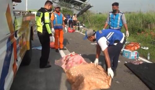 Urine Sopir Bus yang Kecelakaan di Tol Sumo Mengandung Amfetamin