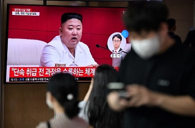 Kim Jong-un Salahkan Pejabat atas Kematian Akibat Covid-19 di Korut