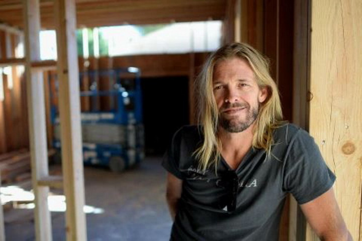 Taylor Hawkins Keluhkan Jadwal Tur Foo Fighters Sebelum Kematiannya