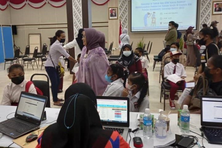 Indonesian Students in Tawau Receive COVID-19 Vaccine