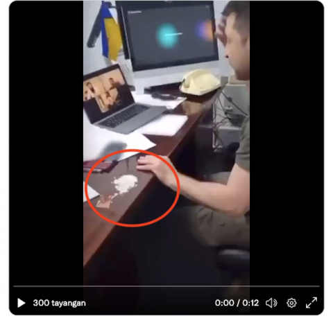 [Cek Fakta] Beredar Video Ada Kokain di Meja Kerja Presiden Ukraina Volodymyr Zelensky? Begini Faktanya