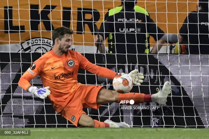 Frankfurt Juara di Eropa Setelah Penantian 42 Tahun