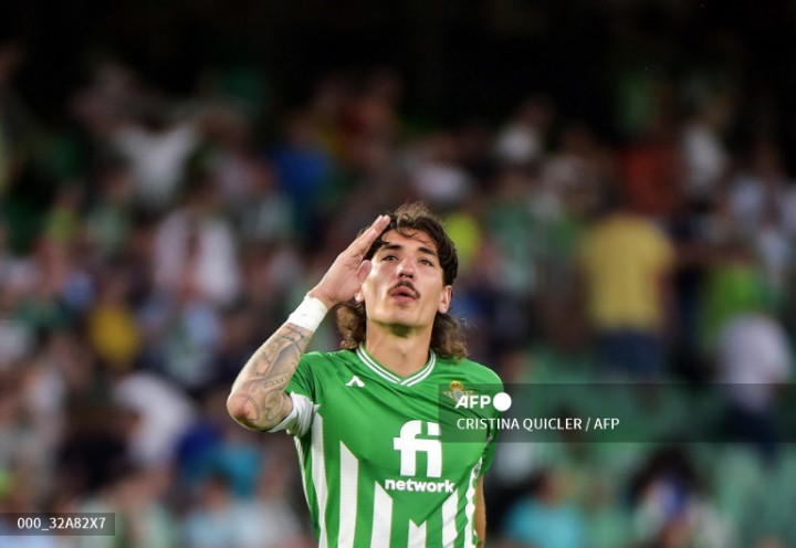 Betis Konfirmasi Bellerin bakal Pulang ke Arsenal