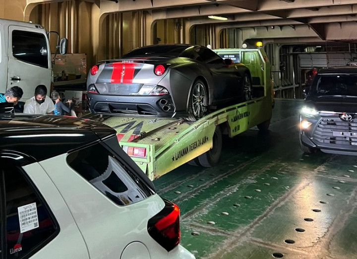 Ferrari Indra Kenz yang Dibawa dari Sumut Seharga Rp5 Miliar