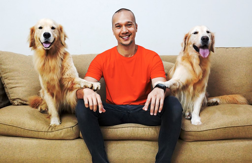 Bima Aryo, Publik Figur dan pemilik anjing peliharaan. (Foto: Shopee)