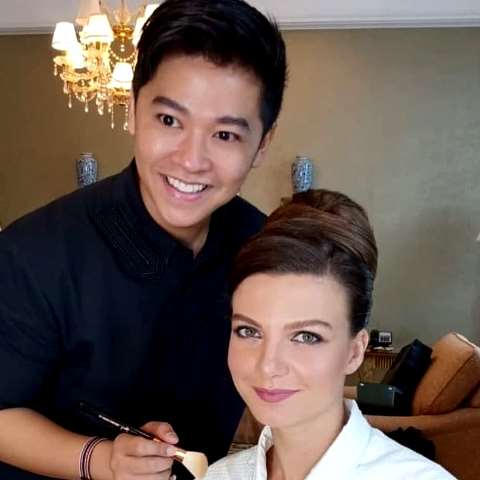 Ini dia sosok Oscar Nataniel, sebuah kisah dari finance ke MUA profesional. (Foto: Dok. Instagram Oscar Daniel/@oscardanielmakeup)