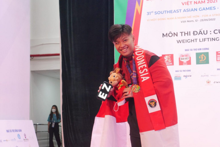SEA Games 2021: Rahmat Erwin Raih Emas Sekaligus Pecahkan 3 Rekor Angkat Besi