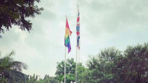 PWNU Jatim Kecam Pengibaran Bendera LGBT di Kedubes Inggris