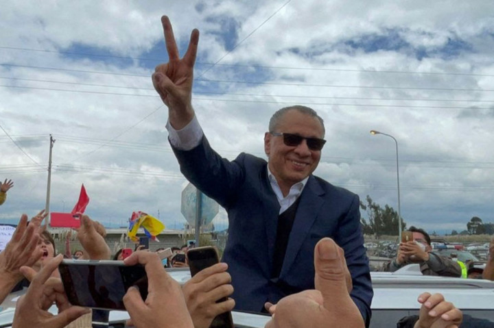 Foto Terpopuler: Mantan Wapres Ekuador Kembali Dipenjara hingga Rahmat Erwin Abdullah Pertahankan Emas SEA Games