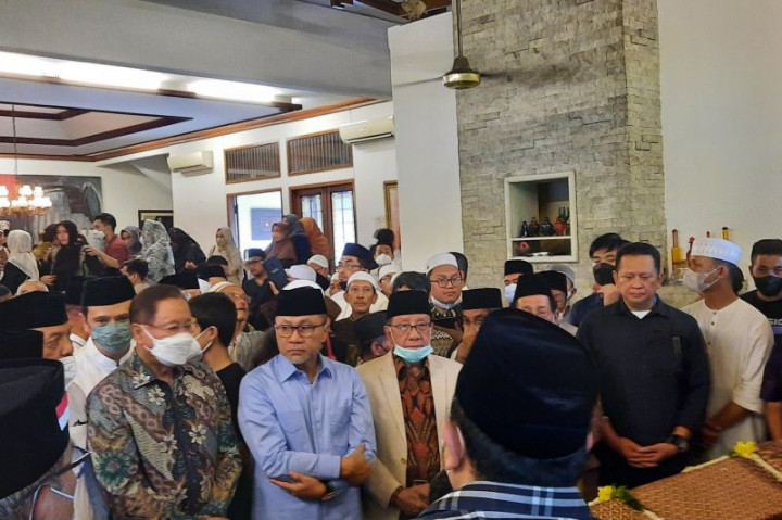 Keluarga Ingat Pesan Fahmi Idris untuk Mengutamakan Pendidikan