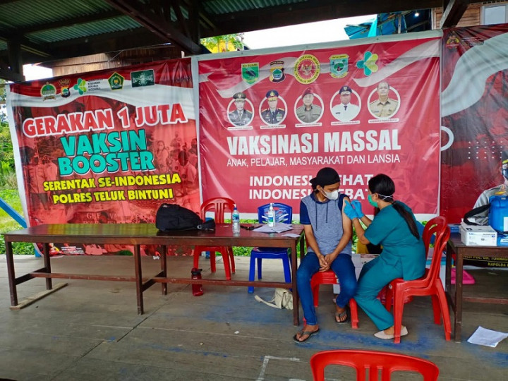 Pemerataan Vaksin Covid-19, BIN Terjun ke Pelosok Papua Barat
