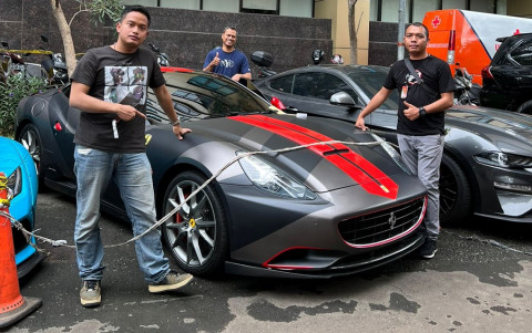 Sebelum Disita, Ferrari Indra Kenz Parkir di Bengkel Rudiyanto Pei