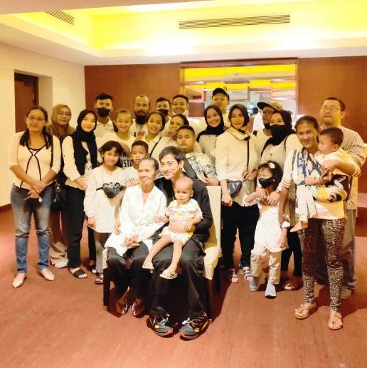 Mirip Mendiang Suami, Istri Gepeng 'Srimulat' Terharu Lihat Bio One