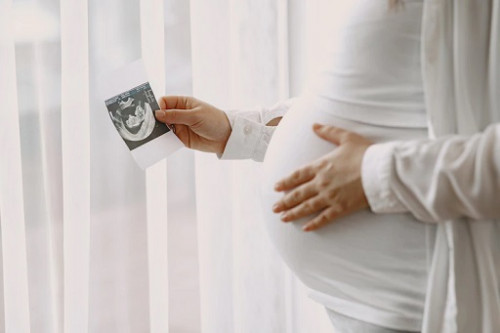 Menurut dr. Yassin USG merupakan alat penunjang yang sangat penting untuk ibu hamil. (Foto: Ilustrasi. Dok. Freepik.com)