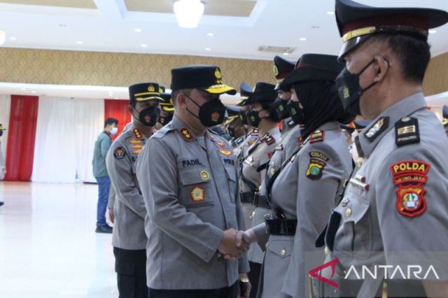 8 Polwan Diangkat Jadi Kapolsek
