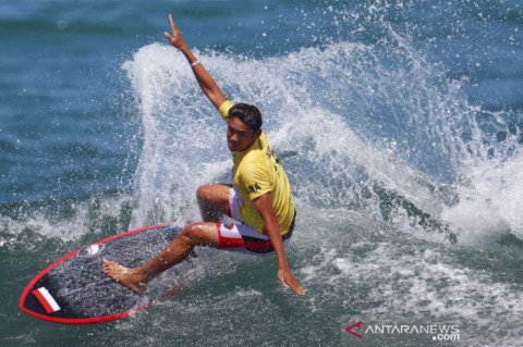 Peselancar Indonesia Rio Waida Juara di Sydney Surf Pro 2022