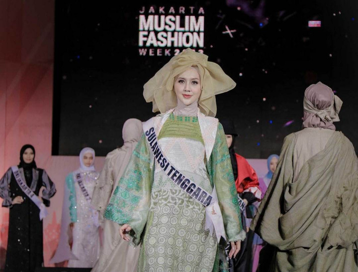 Dukung JMFW, 44 Finalis Puteri Indonesia 2022 Kenakan Busana Muslim Karya Desainer Lokal
