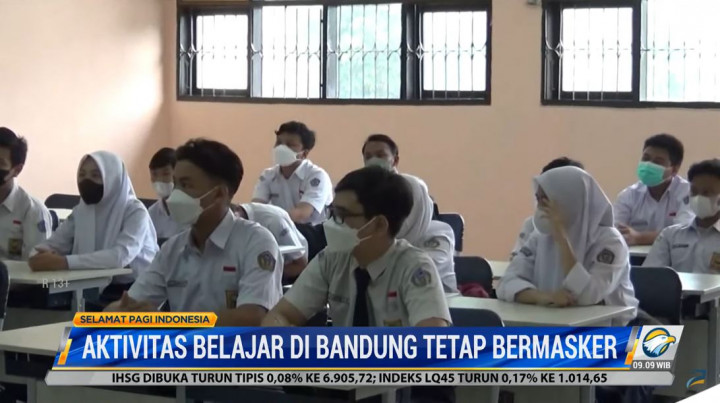 Siswa Kota Bandung Masih Tertib Bermasker di Sekolah