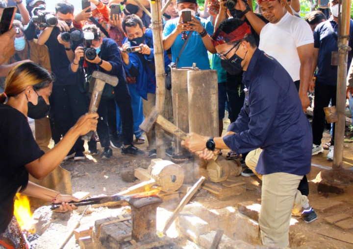 Jadi Lokasi Pertama Dikunjungi Menparekraf Sandiaga, Apa Keistimewaan Desa Wisata Keris?