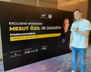 Mesut Ozil tiba di Indonesia. Instagram m10_official