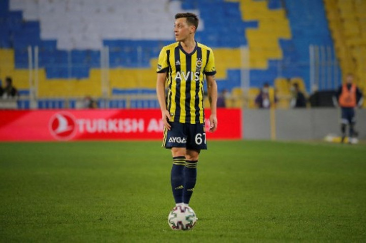 Jika Main di Indonesia, Ozil Pilih Gabung Klub Ini