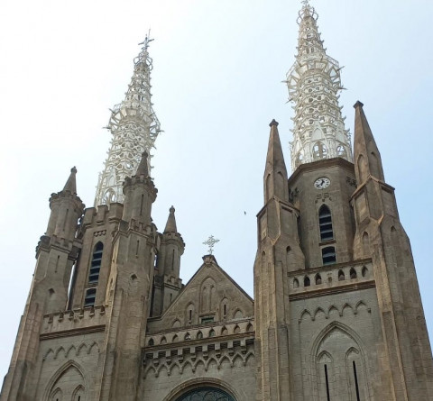Gereja Katedral Jakarta Gelar Misa dalam 3 Sesi
