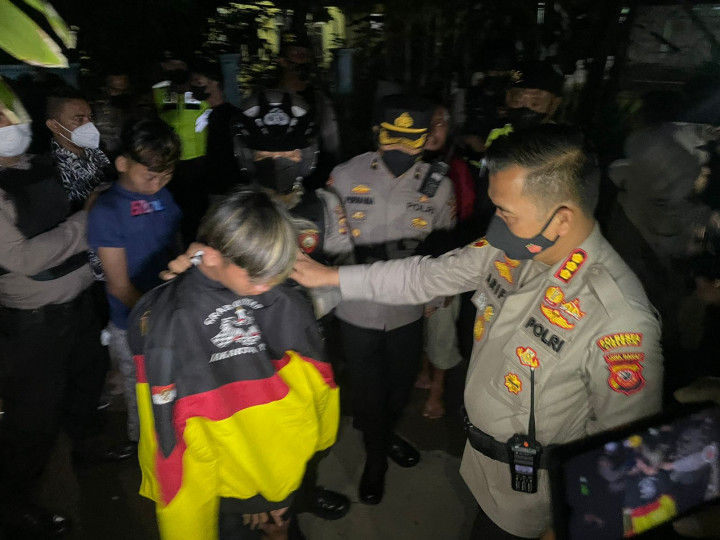 Sedang Pesta Miras, Markas Geng Motor di Cirebon Digrebek