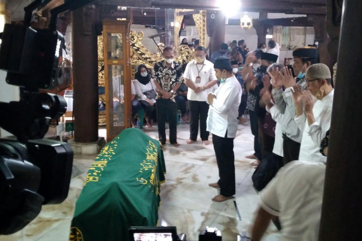 Foto: Jenazah Buya Syafii Maarif Disalatkan di Masjid Gede Kauman