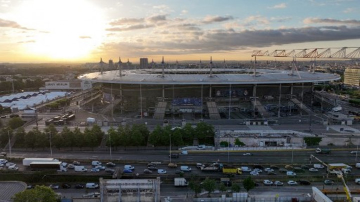 Keren, Mural Final Liga Champions Hiasi Stade de France