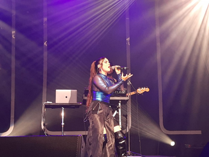 Penonton Sampai Tak Betah Duduk Lihat Penampilan JoJo di Java Jazz 2022