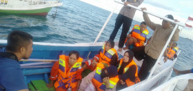 10 Korban Selamat Tenggelamnya KM Ladang Pertiwi Dievakuasi ke Makassar