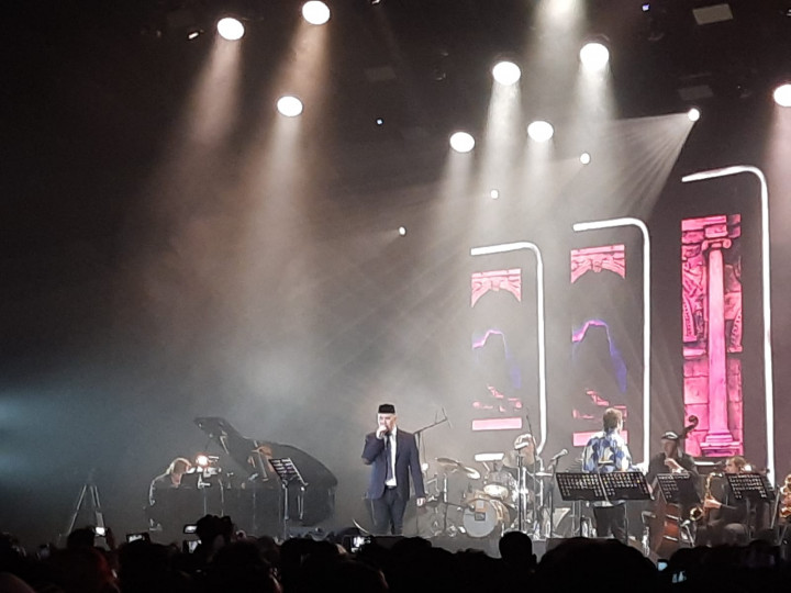 Kolaborasi dengan Ron King Big Band, Ahmad Dhani Minta Maaf Sering Lupa Lirik