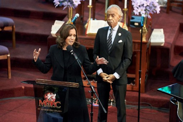 Harris Serukan Larangan Senapan Serbu Usai Penembakan Buffalo dan Texas