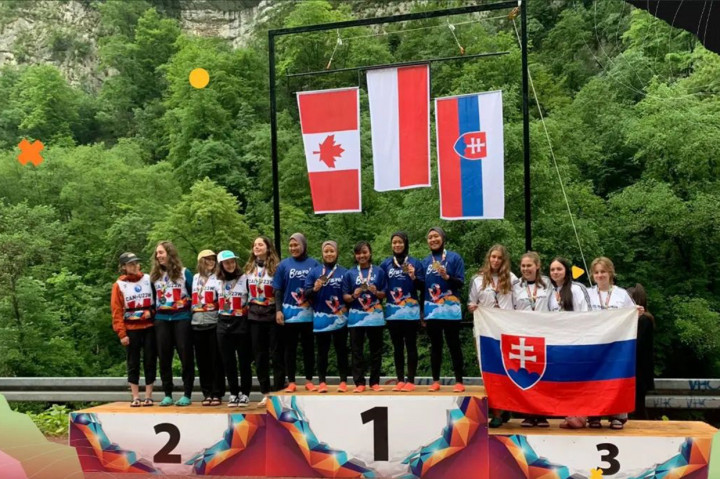 Tim Putri Indonesia Raih Medali Emas Kejuaraan Dunia Arung Jeram 2022