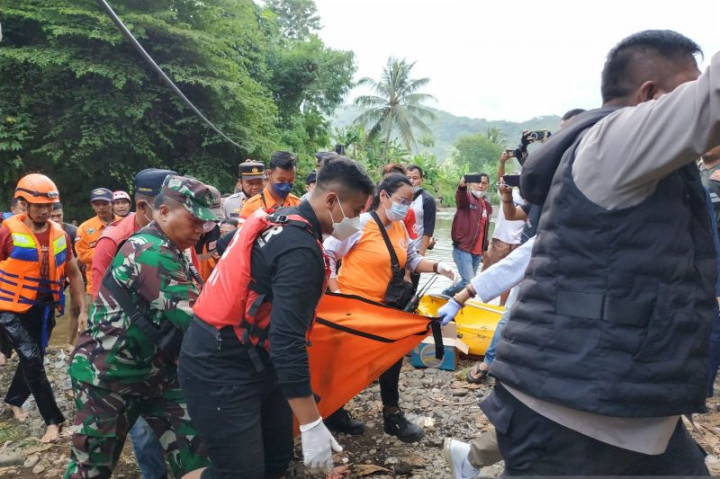 3 Pelajar di Sukabumi Terseret Arus Sungai, 1 Meninggal