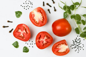 Studi: Tomat Merupakan Sumber Vitamin D Terbaik Selain Ikan dan Produk Susu