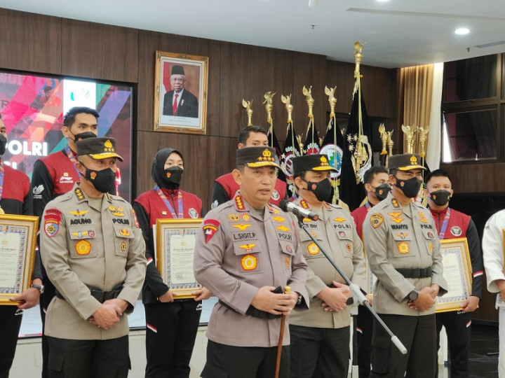 Personelnya Raih Medali SEA Games 2021,  Kapolri Beri Pin Emas