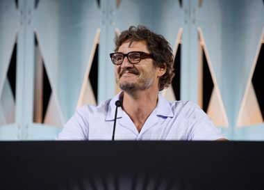 Pedro Pascal Senang Bisa Main di Serial The Mandalorian dan The Last of Us