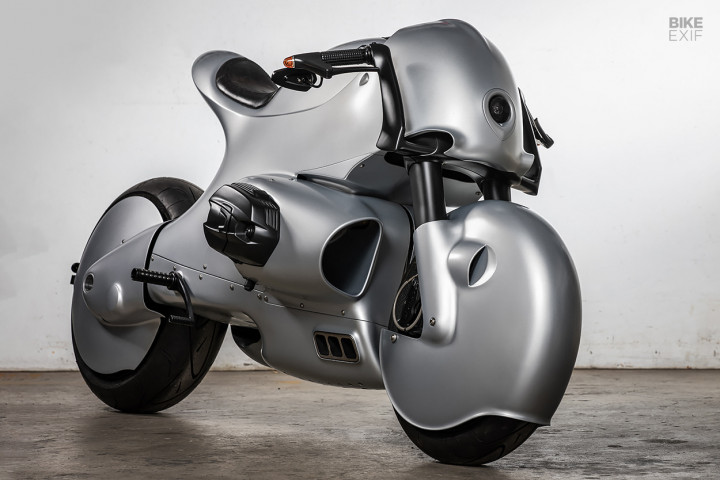 Mengawinkan BMW R nineT dengan Pesawat, Jadinya Keren