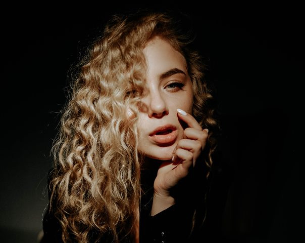 Kekurangan Vitamin B12: Gejalanya Bisa Terlihat di Wajah, Dark Spot Salah Satunya