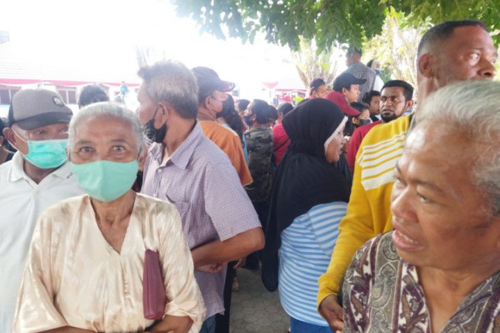 Warga Ende Antusias Lihat Presiden Pimpin Upacara Hari Pancasila