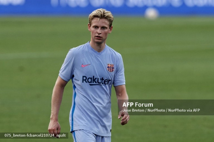 Dikaitkan dengan MU, Frenkie de Jong Pilih Bertahan di Barcelona