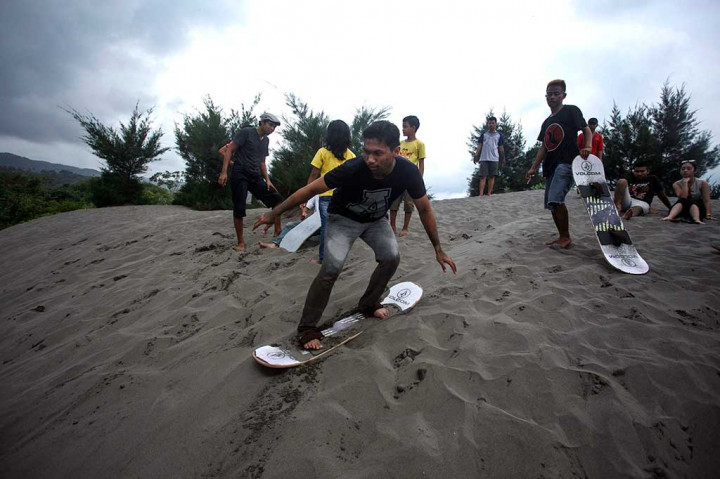 Tarif Rp100 Ribu di Wisata Gumuk Pasir Disebut Wajar