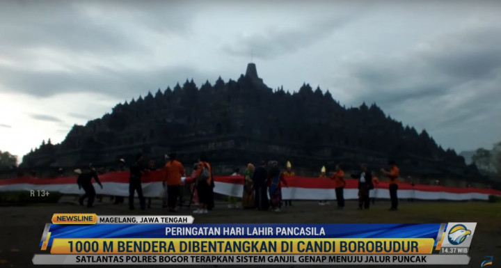 Merah Putih Sepanjang 1.000 Meter Dibentangkan di Candi Borobudur