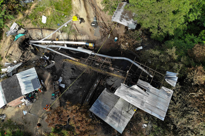 Upaya Tim SAR Kolombia Selamatkan 14 Penambang yang Terjebak di Bawah Tanah
